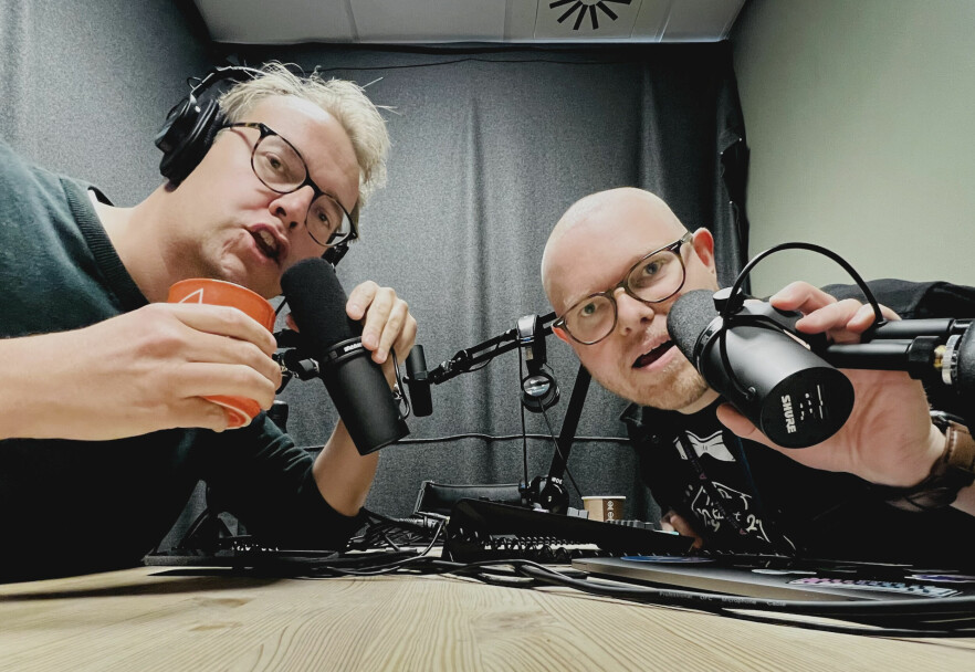 Ole Petter og Jørgen holder det ekte i kode24-timen. 📸: Ole Petter Baugerød Stokke