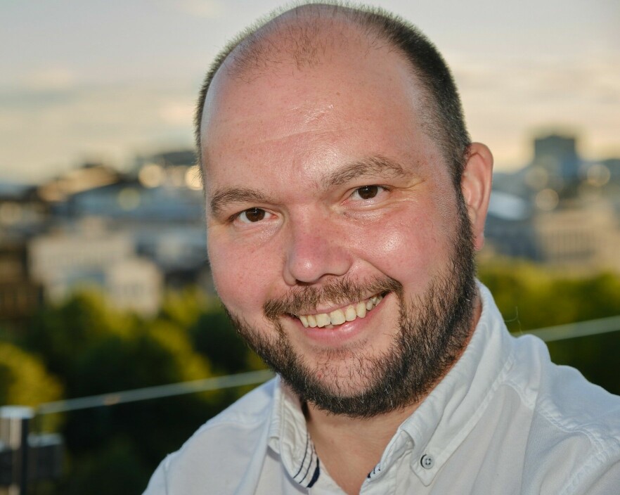 Inntil norske myndigheter kommer med sin nasjonale implementeringsplan for hvordan norske organisasjoner skal etterleve NIS2, er vi like sårbare som før, skriver Lars Eidsten, sikkerhetsekspert i Fortinet. 📸: Privat