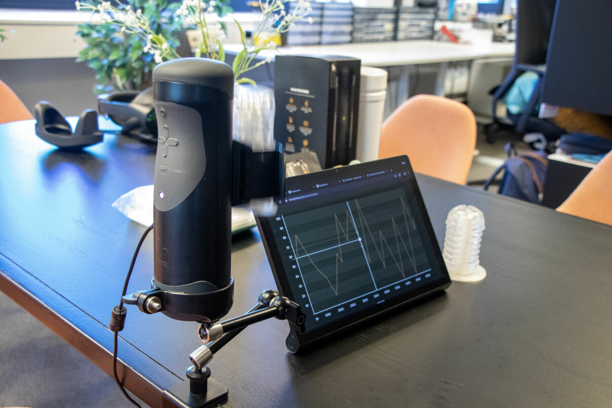 Denne demostasjonen i lokalene til The Handy viser hvordan ulike bevegelser kan programmeres og synkroniseres. Her er det også mulig å få prøvd en 'safe for work'-versjon av videoinnhold gjennom VR-briller. 📸: Kurt Lekanger