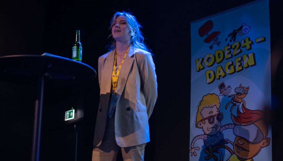 Elise Kristiansen var en av lyntalerne på kode24-dagen. Hun fortalte om hvordan hun opplevde å ikke bli tatt seriøst som utvikler, da hun startet i utviklerbransjen. 📸: Shawn Arvind