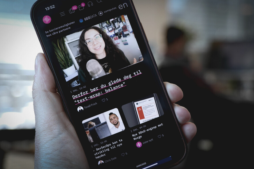 Også på mobil vil nye kode24.no vise deg flere artikler per skjermbilde enn før. Fordi vi nå har flere artikler enn før, og gjerne vil vise dem fram til deg. 📸: Ole Petter Baugerød Stokke