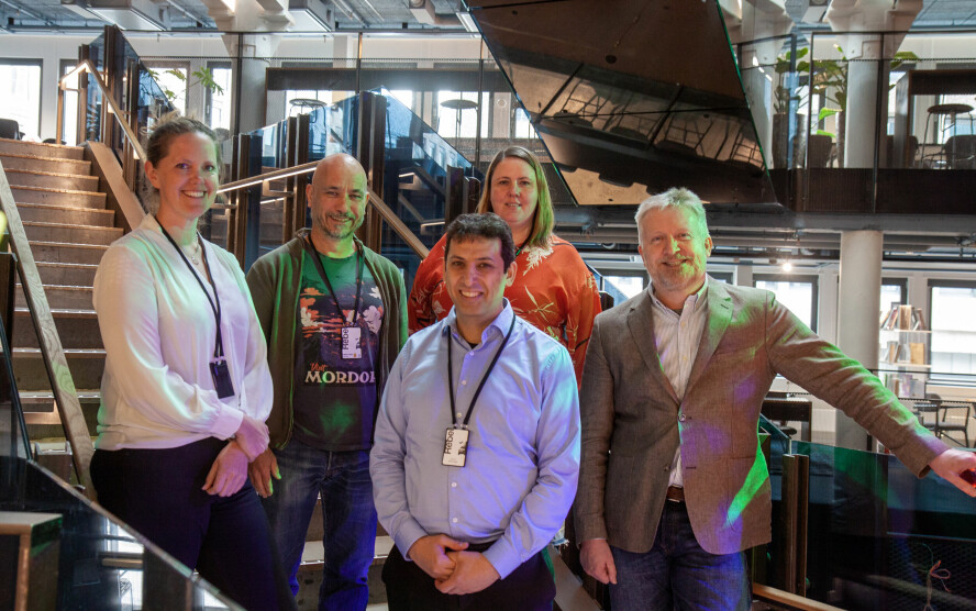 Noen av ildsjelene bak Teknologihuset - Marte Kjenstad i Kodemaker, Bjørn Tumyr i Rebel, Dervis Mansuroglu i JavaBin/Teknologihuset, Beate Myrvoll i Teknologihuset og Steinar Hansen i JPro. 📸: Kurt Lekanger