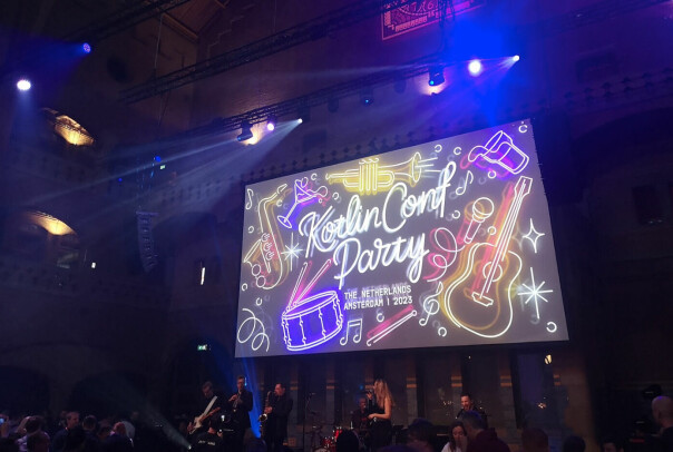 Kvelden startet med liveband som spilte kjente klassikere!