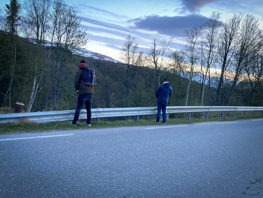 Dette var det eneste bildet jeg fant av Jørgen og meg i Hessdalen. Beklager det. Det var begrensa med offentlig toaletter der oppe. 📸: Arild fra vitsespalta
