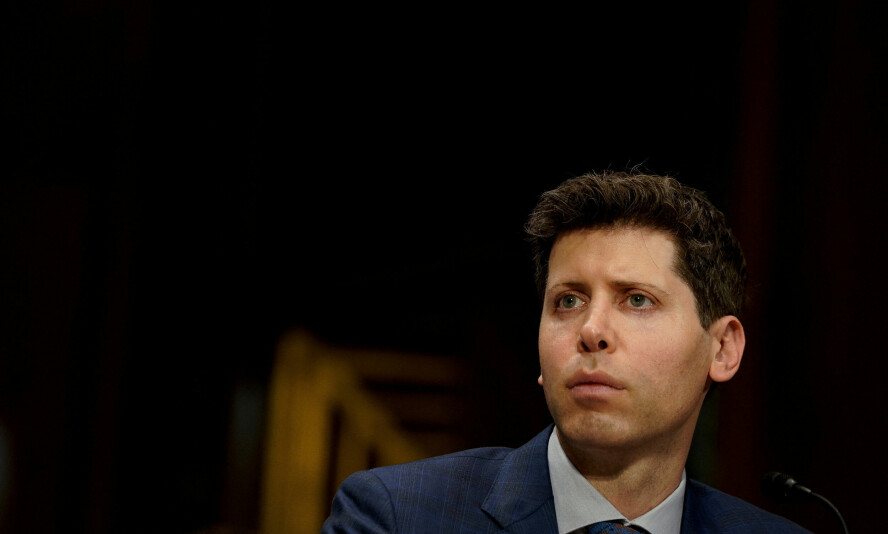 Blant dem som har signert, er Sam Altman, toppsjefen i selskapet OpenAI som skapte skriveroboten ChatGPT.📸: REUTERS/Elizabeth Frantz/File Photo