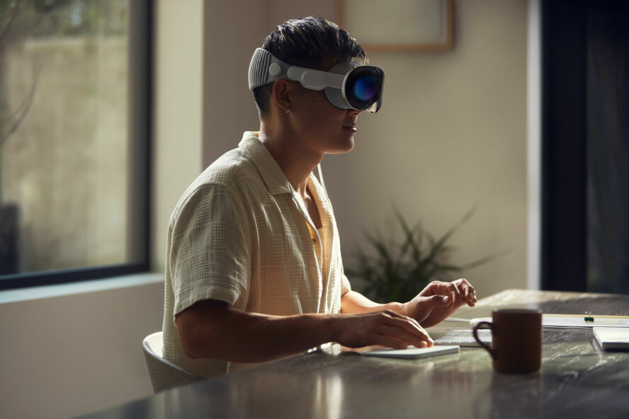 Apples nye Vision Pro-briller vil garantert vekke oppsikt framover. Men vil de bli stuerene til slutt? 📸: Apple