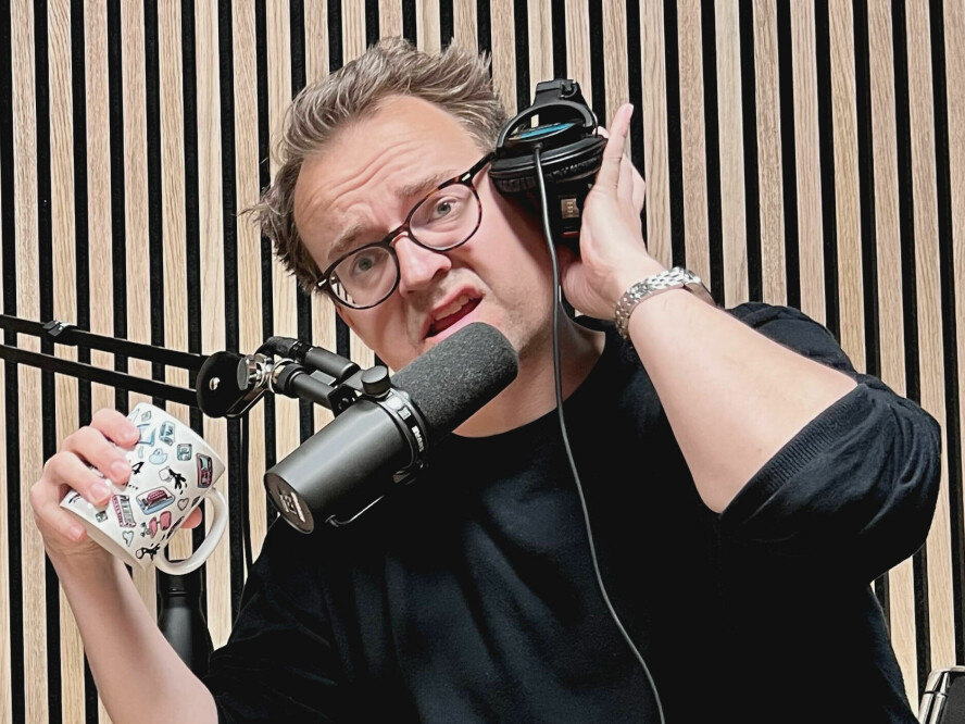 Cirka sånn her sitter jeg i kode24-timen-studio når Jørgen har ferie. 📸: Ole Petter Baugerød Stokke