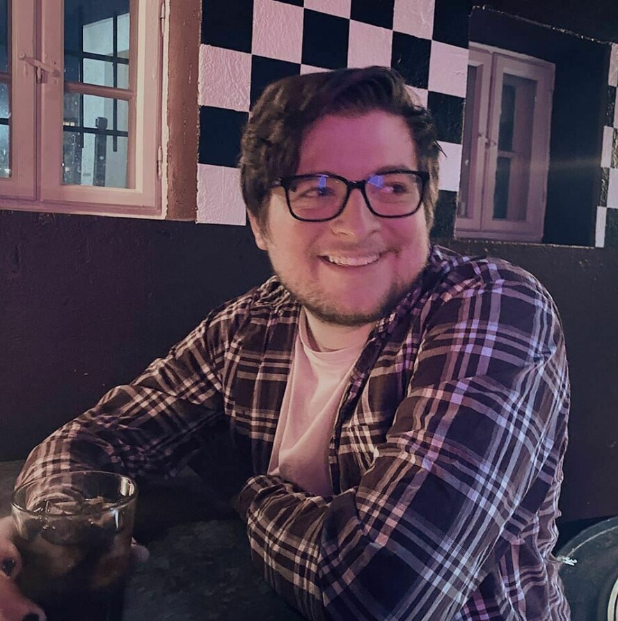 Arrick utvikler også spill på fritiden sin, som ifølge Aschehoug gir ham enda mer bredde i utviklerprofilen sin. 📸: Privat