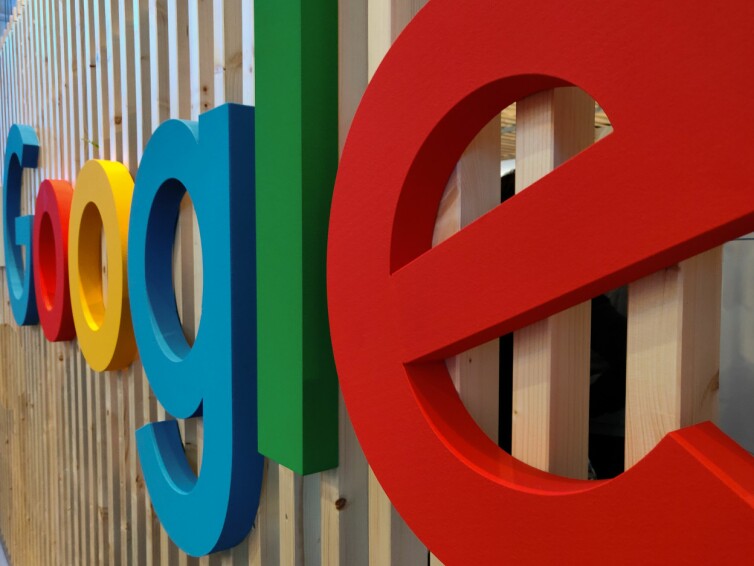 Googles Web Environment Integrity-API skal gjøre det lettere for nettsider å sjekke om brukerens nettleser er til å stole på eller ikke. 📸: Kai Wenzel / Unsplash