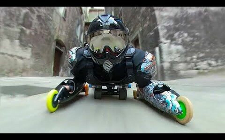 ROLLERMAN - Electric Rollerblade Suit