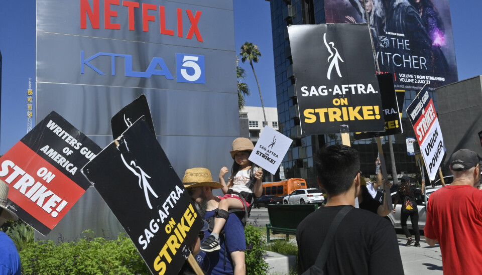 Underholdningsindustrien i Hollywood er i streik for tiden, blant annet fordi de vil sikre seg mot KI-trusselen mot arbeidsplassene deres. 📸: Jim Ruymen / UPI / Shutterstock / NTB