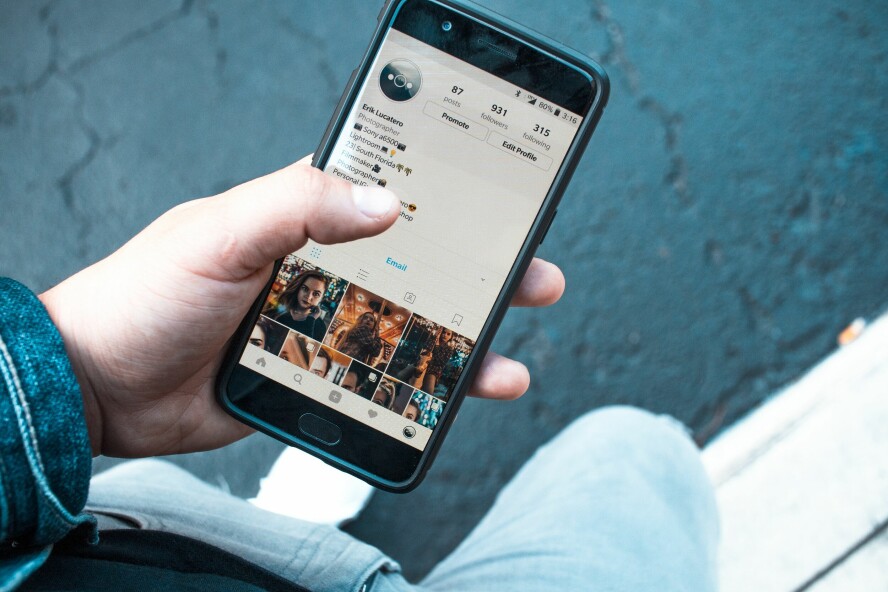 Meta, som driver blant annet Facebook og Instagram, må betale en million kroner i dagsbøter til Norge. 📸: Erik Lucatero / Unsplash