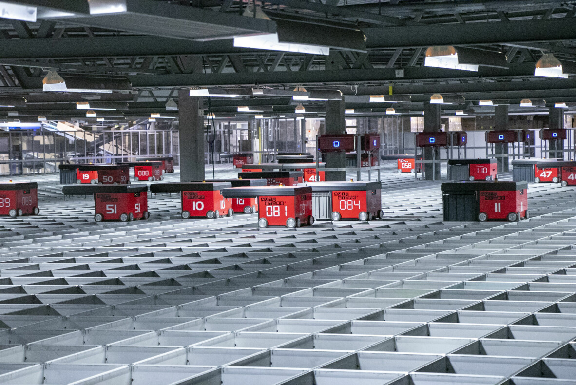 Det robotstyrte lageret til Komplett benytter roboter fra norske AutoStore. 📸: Kurt Lekanger