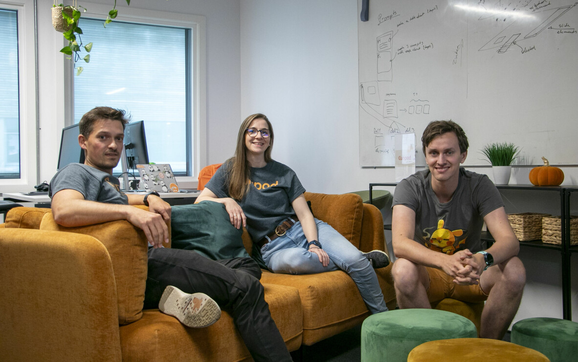 De tre utviklerne i Curipod: Frikk Fossan (med-grunnlegger og teknologisjef), Sophie Haugland Pedersen (utvikler) og Eskild Ruud Mageli (seniorutvikler og AI-utvikler). 📸: Kurt Lekanger