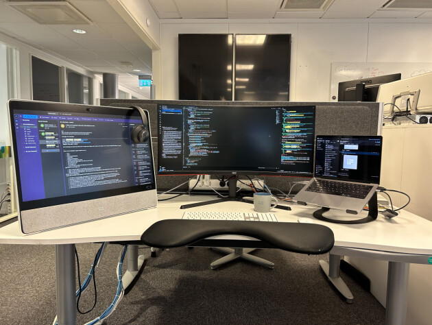 - Jeg jobber med automatisk testing av integrasjonen mellom Ciscos videokonferanseutstyr og Microsoft Teams sin platform, sier Bjørn Are Therkelsen. 📸: Privat