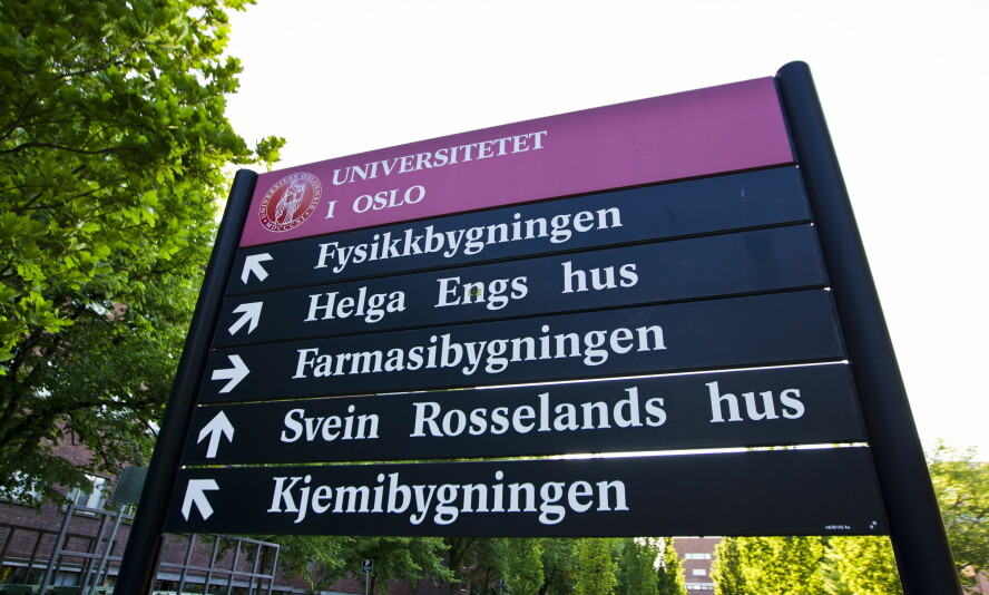 Universitetet i Oslo skriver at profilbildet og forsidebildet til universitet ble byttet ut med bilder av ukjente personer.📸: Vegard Grøtt / NTB