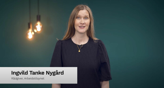 Rådgiver Ingvild Tanke Nygård i Arbeidstilsynet hadde gode nyheter til mange selvstendige utviklere under Arbeidstilsynets webinar om bemanningsforetak. 📸: Arbeidstilsynet / YouTube