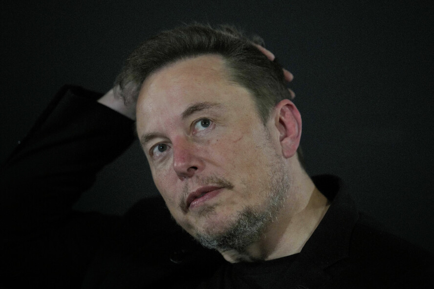 EU sier de særlig har oppdaget falsk informasjon på X knyttet til krigen mellom Israel og Hamas. Her X-eier Elon Musk. 📸: AP Photo / NTB