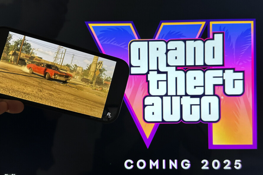 18-åringen ble dømt for blant annet hacking og utpressing av GTA-utvikleren Rockstar Games. Han lekket opptak fra det kommende storspillet, noe som førte til at spillselskapet nylig valgte å slippe en spilltrailer før tiden. 📸: Peter Morgan / AP / NTB