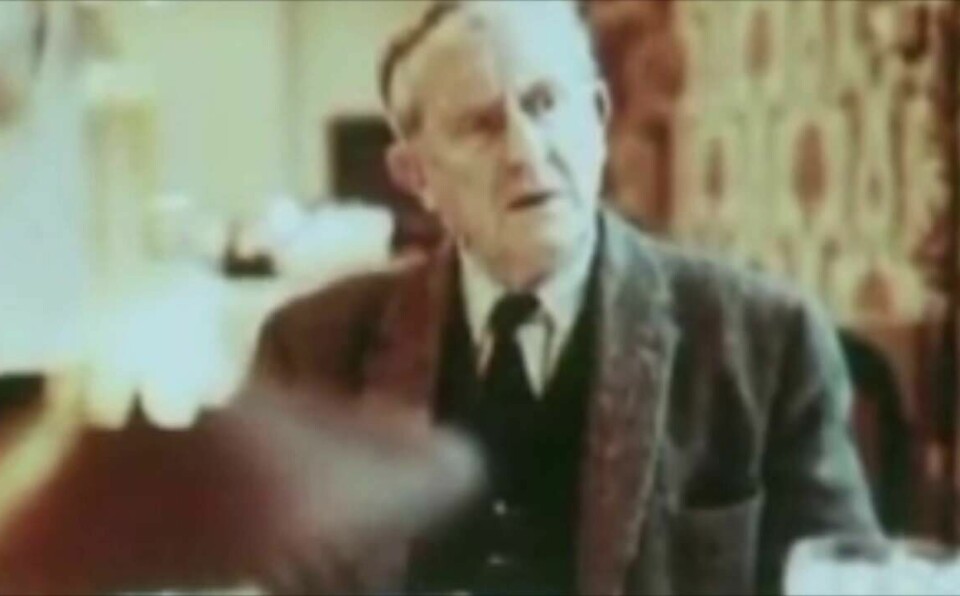 J R R Tolkien on Beer and Pipe Smoking