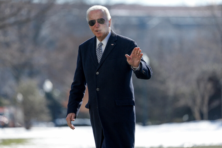 Påtalemyndigheten i delstaten New Hampshire undersøker meldinger om at folk ble oppringt av en KI-generert etterligning av president Joe Biden. 📸: REUTERS/Evelyn Hockstein/File Photo
