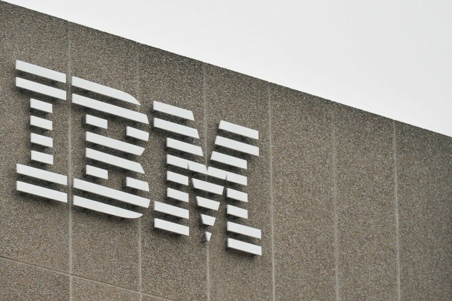 Helse Midt-Norge inngikk i 2019 en kontrakt med IBM, som inkluderte et system for sikker pålogging og signering, et såkalt PKI-system. 📸: Artur Widak/NurPhoto/Shutterstock