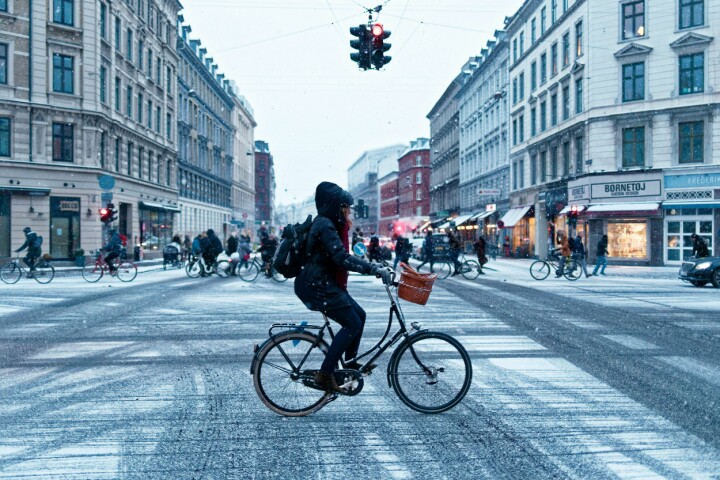 Ved lanseringen av mit.dk, den danske digitale postkassen Netcompany har utviklet, ble brukere ved en feil logget inn som andre personer. Her fra en vinterdag i København. 📸: Max Adulyanukosol / Unsplash