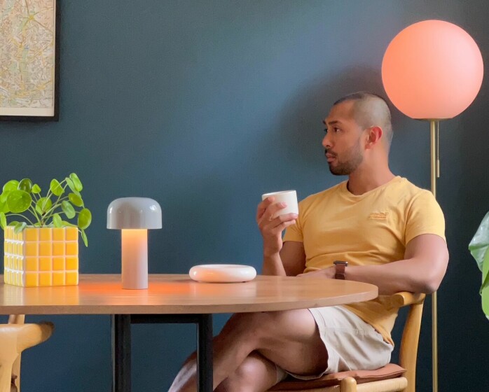 Den erfarne frontendutvikleren Dean Demetria synes koding er kjempegøy, men med egen leilighet våknet interessen for noe helt annet; interiør og interørdesign. 📸: Privat