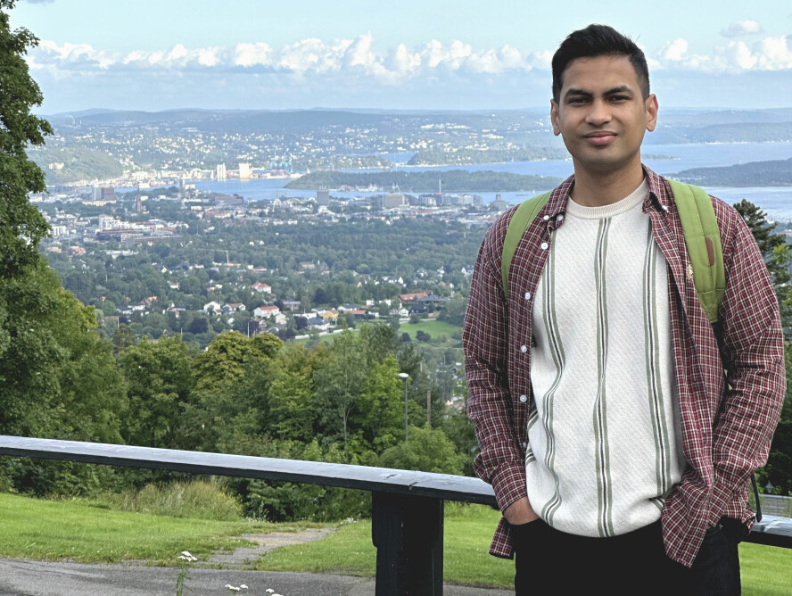 Habibul 'Mursaleen' Chowdhury reisten til Norge for å studere, og skape seg et nytt liv. Nå kan drømmen ryke på grunn av det tøffe arbeidsmarkedet. 📸: Privat