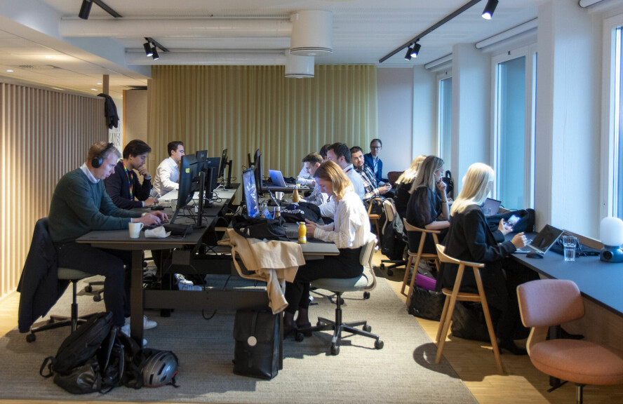 Hva gjør utviklere i konsulentselskaper når de 'sitter på benken'? 📸: Illustrasjonsfoto fra Accentures lokaler, Kurt Lekanger