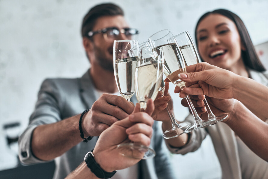 – De skjortekledde konsulentene med champagneånde og massive salgsapparat i ryggen er i ferd med å bli passé, og godt er det, skriver Bjørn Frode Kvernstuen. 📸: Shutterstock / NTB