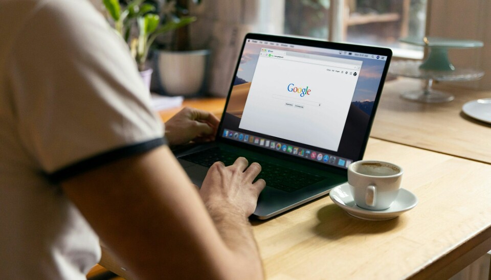 Søkemotoroptimalisert og AI-generert innhold av dårlig kvalitet har blitt et stadig større problem for Google. Nå tar de grep.📸: Firmbee.com, Unsplash