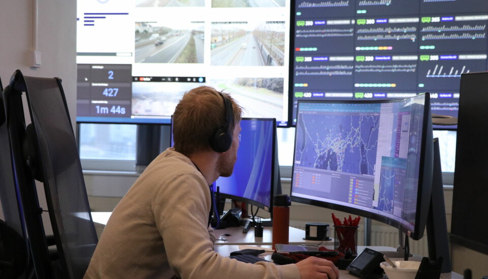 Fra Ruters Informasjons- og samordningssentral (IOSS) overvåkes kollektivtrafikken og det tas beslutninger basert på rundt 20.000 meldinger i sekundet. 📸: Kurt Lekanger