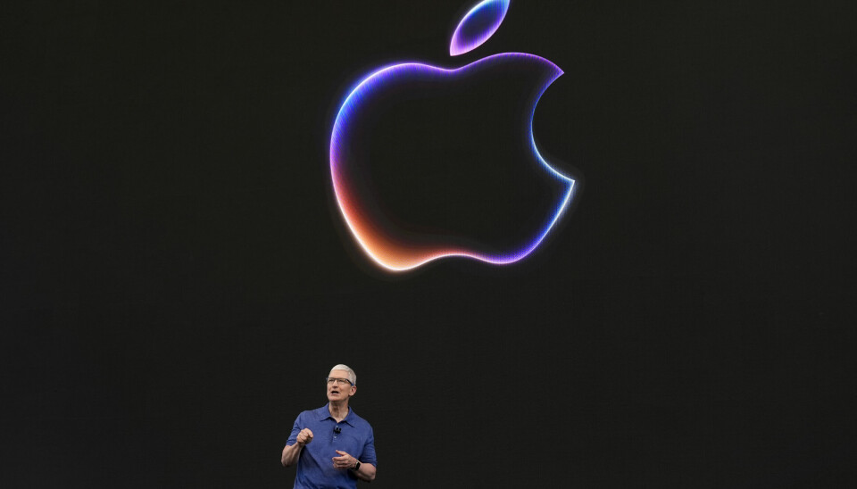 Apples toppsjef Tim Cook kunngjorde mandag selskapets KI-satsing, i etterkant av mange andre store teknologiselskaper. 📸: Jeff Chiu / AP / NTB