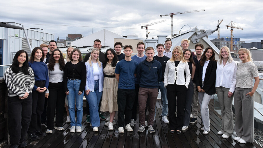 24 studenter tok denne uka fatt på oppgavene hos Computas. 📸: Computas