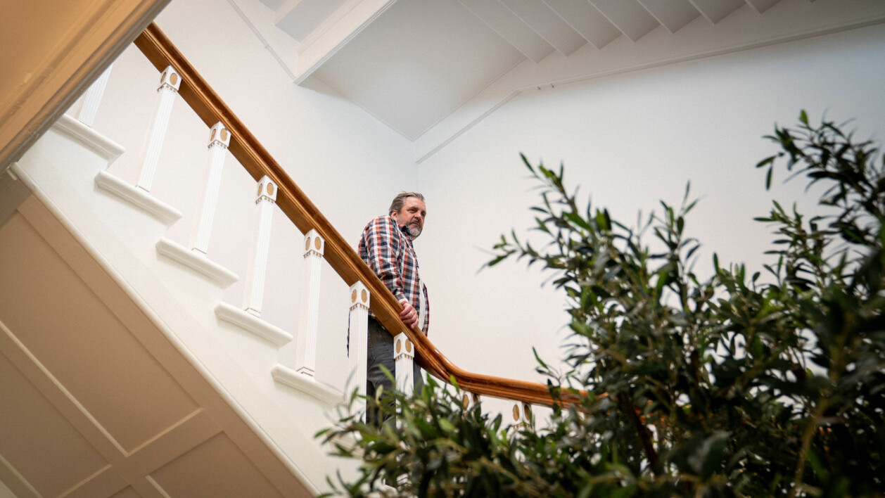 Anders Torgersen prøver å være mest mulig på kontoret. 📸: Forte Digital