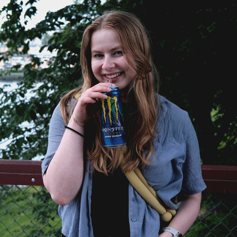 Sabine Seljeseth er glad i brus, og har nå laga appen Soda Pop for andre som også er glade i brus. 📸: Privat