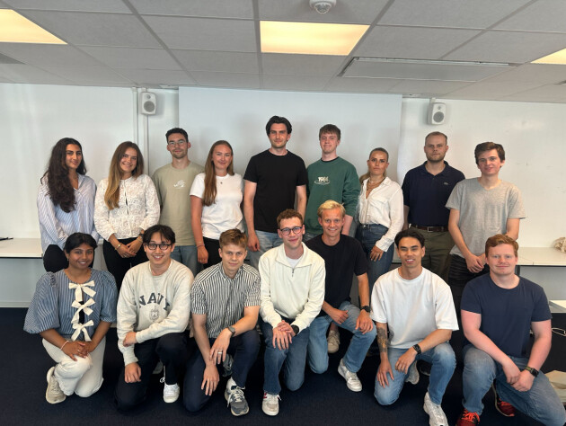 Sellæg er en av 16 sommerstudenter hos SpareBank 1 Utvikling i sommer. 📸: SpareBank 1 Utvikling