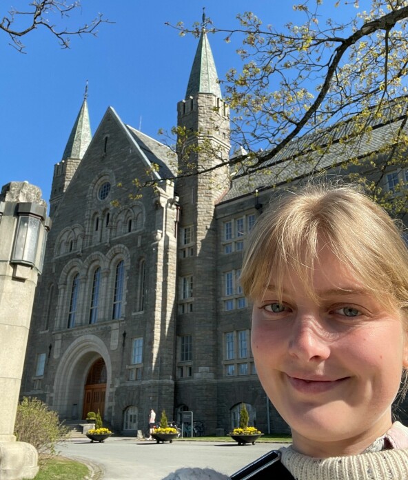 Klara Wüstenberg fikk i høst beskjed om at hun ikke fikk masterplass i informatikk ved UiO. De mener bachelorgraden i informatikk inneholder for lite programmering. 📸: Privat