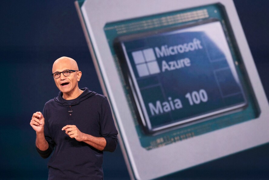 Microsoft Satya Nadella kunne vise til et godt år for Microsoft, hvor AI bidro til overskuddet. Likevel nådde ikke AI-inntektene målene som var satt, til tross for enorme investeringer. 📸: Jason Redmond / AFP / NTB