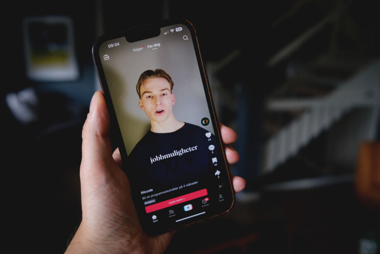 På TikTok reklamerer Allcode for bootcampen sin, som de hevder gir deg 'garanterte jobbmuligheter' etter bare fire måneder på kurs. 📸: Ole Petter Baugerød Stokke