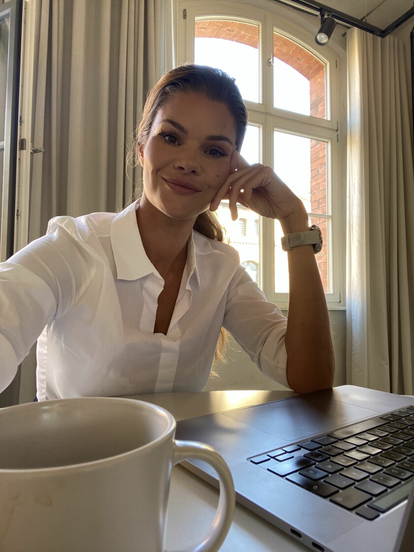 Monica Beate Tvedt er teknologidirektør i Forte Digital. Her er hun på plass på Berlin-kontoret. 📸: Privat