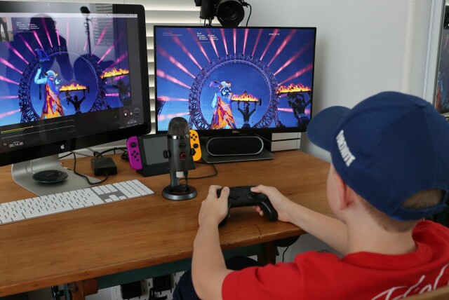 Spill som Fortnite tjener gode penger på at blant annet barn bruker ekte penger på digitale greier. Forbrukerrådet vil nå begrense dette. 📸: Getty Images / AFP / NTB