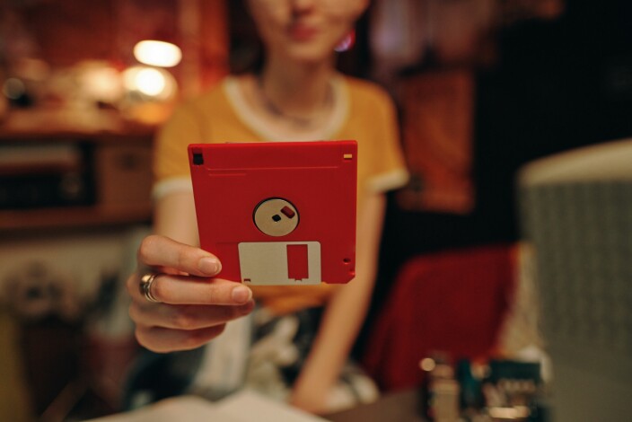 Nettet er ikke alltid til å stole på – av og til trenger man en backup. Wayback Machine fra archive.org samarbeider nå med Google for å gjøre det enklere. 📸: Shutterstock / NTB