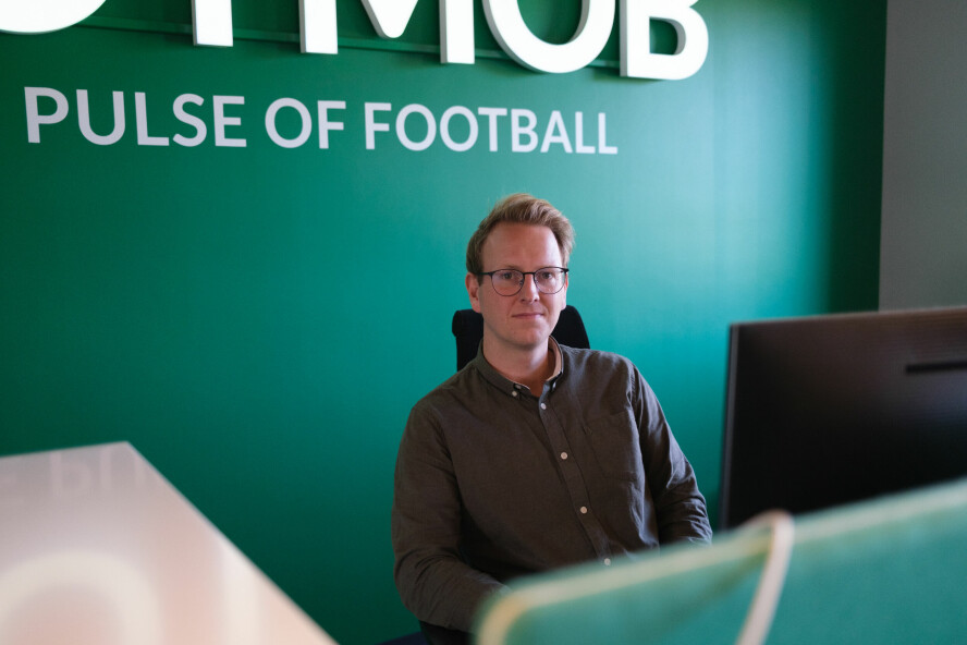 Tommy Nilsen jobber som Android-utvikler hos FotMob. 📸: Privat