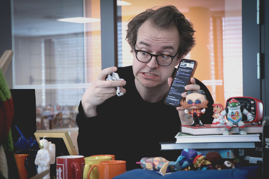 kode24-redaktør Ole Petter Baugerød Stokke vil ikke la maskiner skrive tekstene hans, og synes de som gjør det er frekke. 📸: Kurt Lekanger