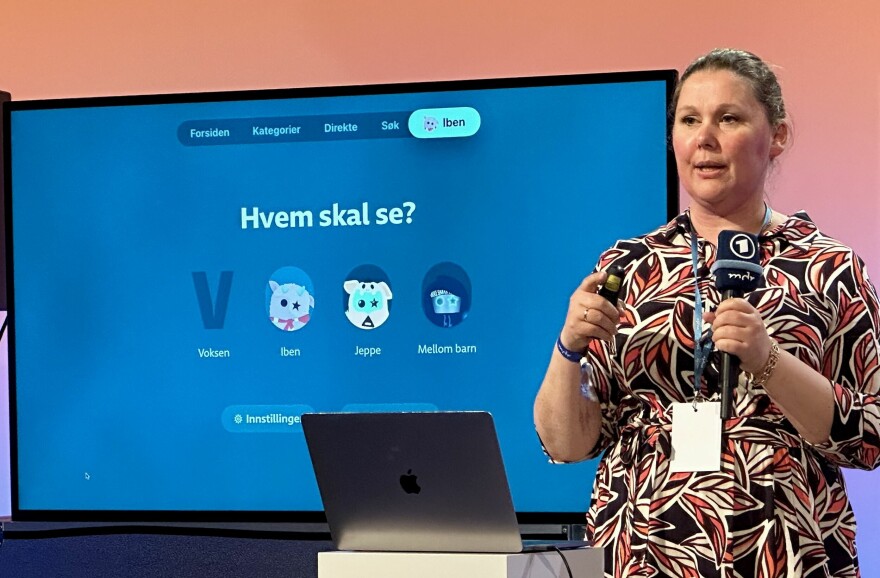 Produktutviklingssjef Tanja Skjoldborg Lindboe i NRK skulle gjerne støtta eldre TV-er, men de oppdateres ikke og takler derfor ikke NRKs nye sendinger. 📸: Privat