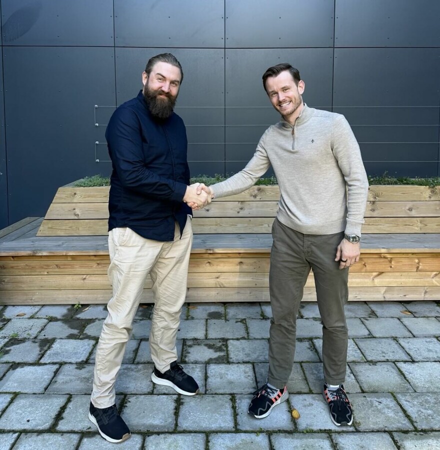Andreas Døhl ønskes velkommen til O3 Cyber av Håkon Sørum.