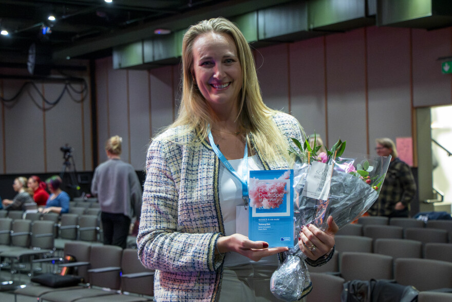 Torborg Eek ble årets kvinnelige utvikler 2024. Prisen ble utdelt på AdaCon-konferansen. 📸: Kurt Lekanger