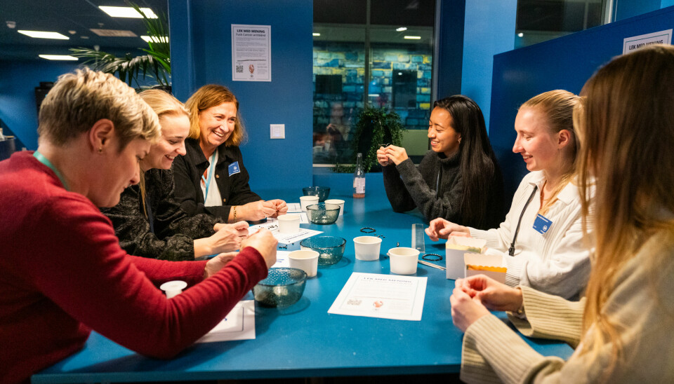 Selv om ansatte kan ha hjemmekontor, er det viktig for Computas å av og til samle medarbeidere på jobb. HR-direktør Christine Langbråthen bakerst til venstre. 📸: Computas